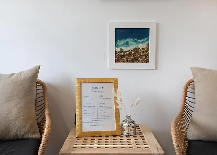 Modern 1-Bedroom Apartment, Beach 5-Min Walk, Free Parking