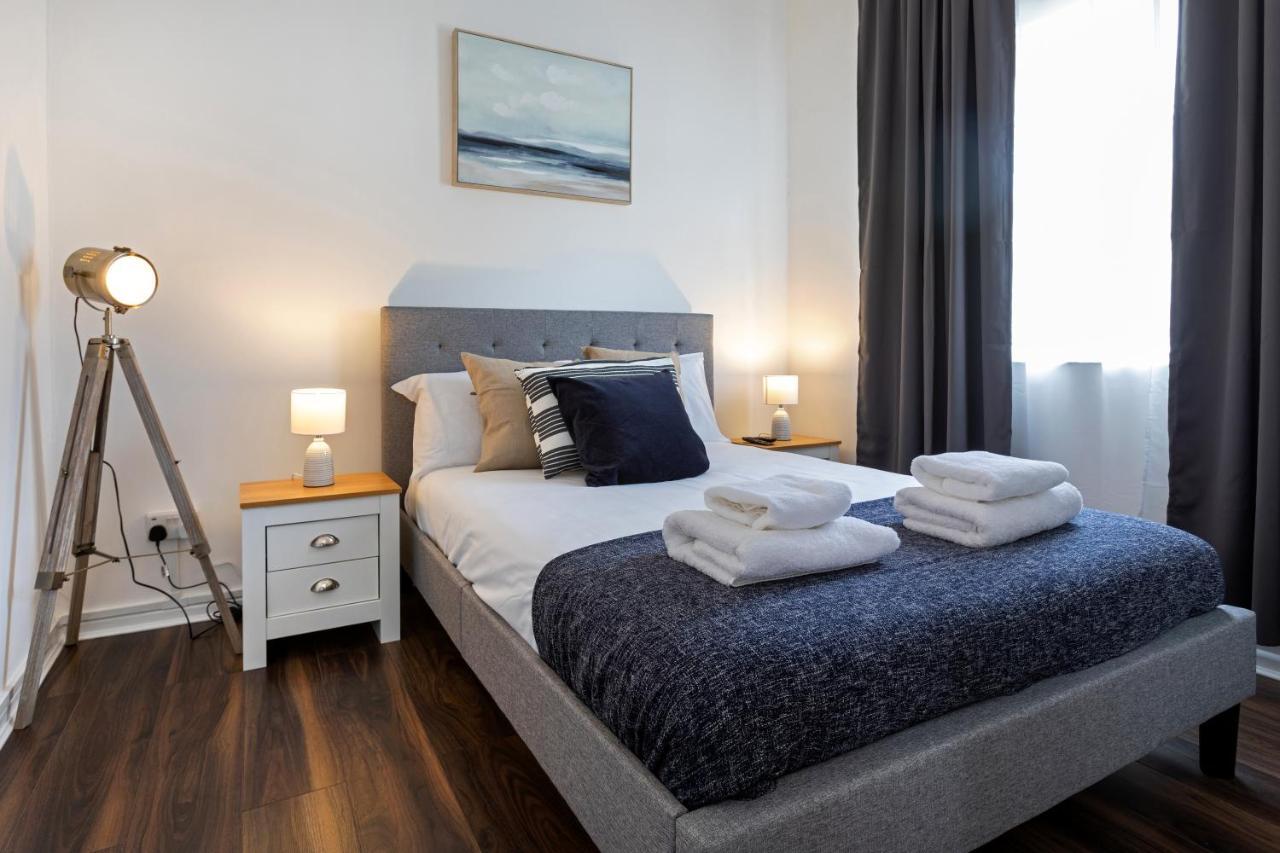 Modern 1-bedroom Apartment, 5-min Walk, Free Parking Apartment